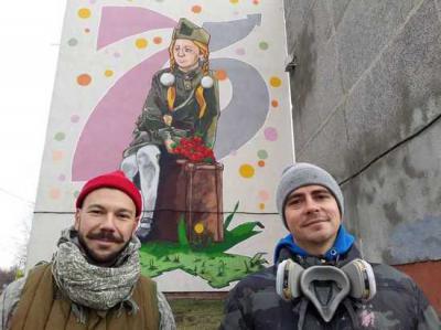Новомичуринск украсило граффити с девочкой в военной форме