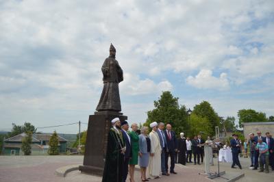 В Касимове открыли памятник царице Сююмбике