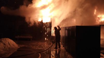 В Скопинском районе сгорели три сарая