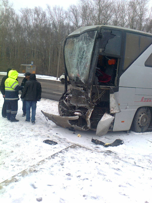 В Рязани грузовик врезался в автобус