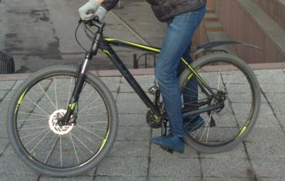 Пьяный житель Сараев «угнал» оставленный на улице велосипед