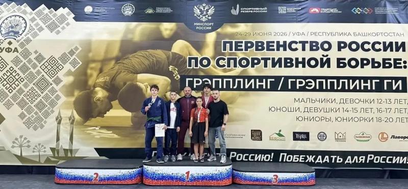 Рязанцы поднялись на подиум первенства России по борьбе