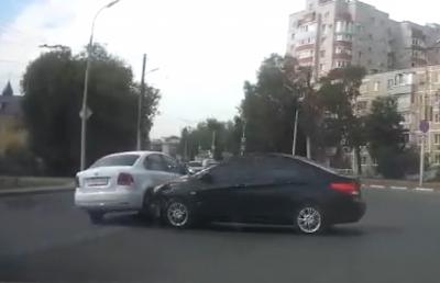 Обнародовано видео момента ДТП на улице Семашко в Рязани