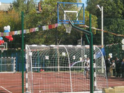 Школа №16 Рязани обзавелась универсальной спортивной площадкой