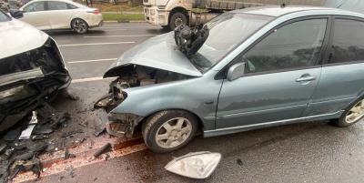В Рязани пострадал водитель Mitsubishi, столкнувшийся с Geely