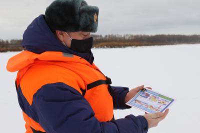 МЧС будет еженедельно информировать рязанцев о толщине льда на водоёмах