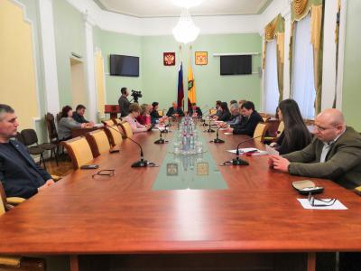 В Рязанской областной Думе обсудили роль Конституции РФ в стабилизации общества