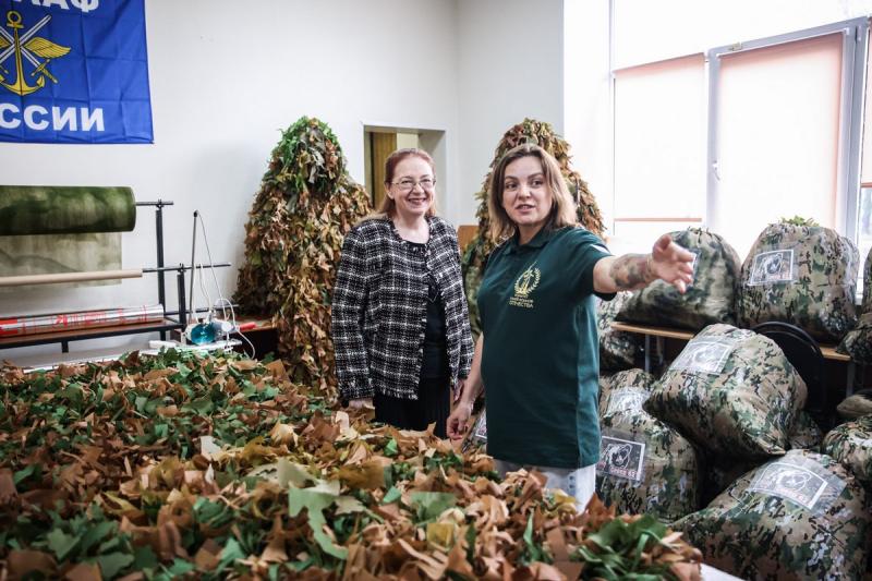 Рязанские волонтёры поделились опытом создания противодроновых одеял