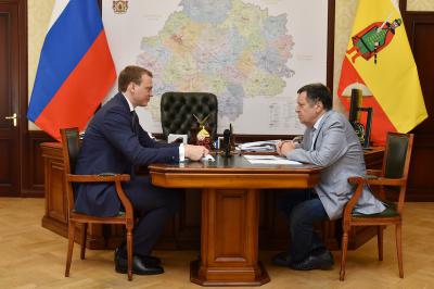 Павел Малков и Андрей Макаров обсудили федеральную поддержку региона
