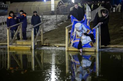 Митрополит Марк освятит воду в Ореховом озере в ночь на Крещение