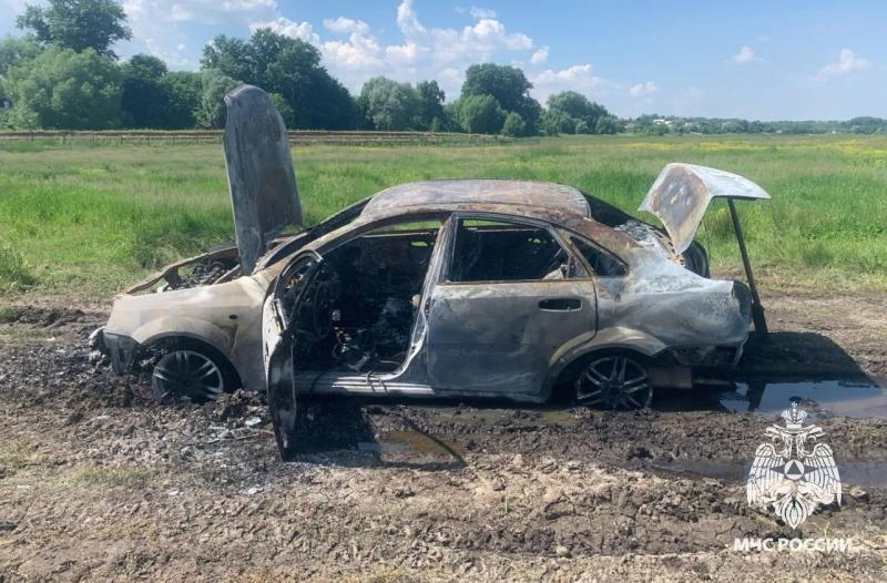 В селе Кораблино под Рязанью сгорел автомобиль
