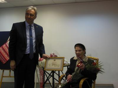 Рязанскую художницу наградили золотой медалью имени Сурикова