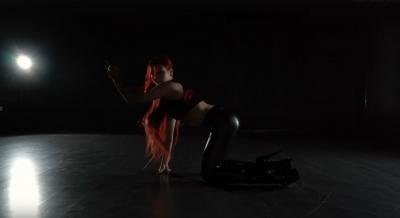 Александра Трусова показала танец в технике фрейм ап