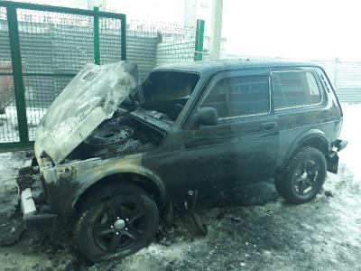 Владелец сгоревшего в Рязани автомобиля ищет свидетелей