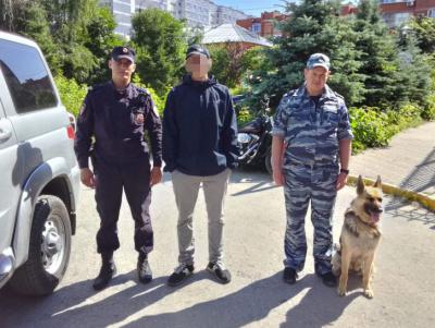 В центре Рязани патрульные задержали мужчину с «синтетикой»