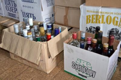 Более 100 литров нелегального алкоголя изъяли из продажи в Рязани