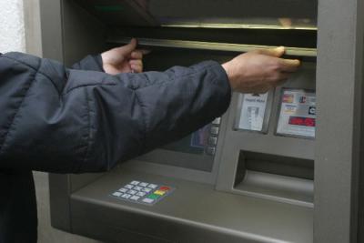 Задержан уроженец красноярского края, пытавшийся взломать банкомат в Рязани