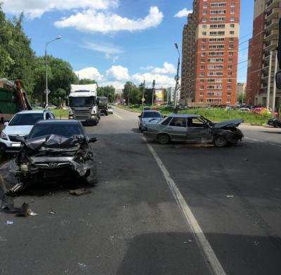В серьёзном ДТП на Михайловском шоссе пострадали четыре человека