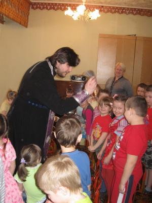 Малышей садика №178 Рязани окропили святой водой