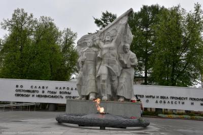 В Рязани возложили цветы к памятникам Великой Отечественной войны