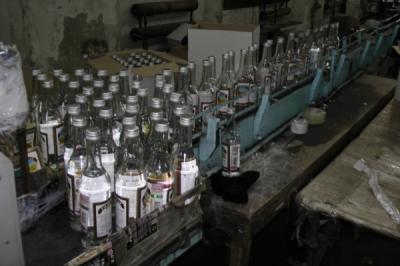В Рязани ликвидировали бутлегерский цех, изъято более пяти тонн алкоголя
