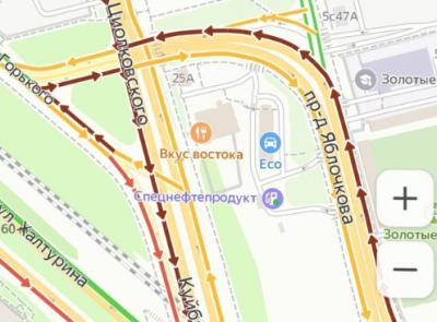 На Куйбышевском шоссе в Рязани образовалась пробка из-за фур