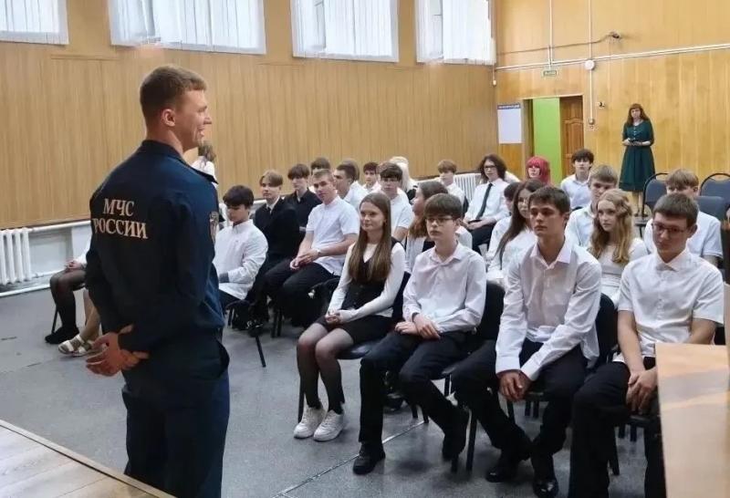 Рязанским школьникам рассказали, как действовать в чрезвычайных ситуациях