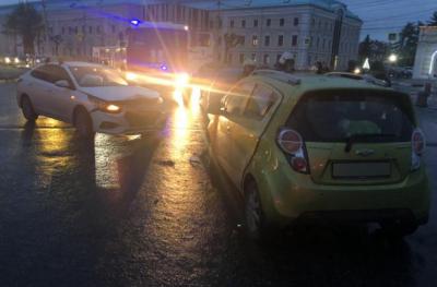На улице Соборной в Рязани столкнулись Hyundai и Chevrolet, пострадал ребёнок