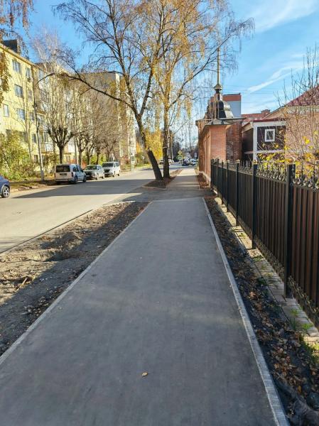 На улице Затинной в Рязани сделали новый тротуар