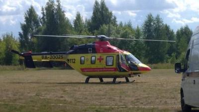 Вертолёт санавиации доставил в Рязанскую ОКБ двух женщин