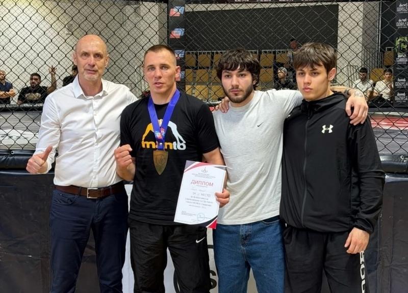 Рязанский спортсмен завоевал награду Всероссийского турнира по ММА