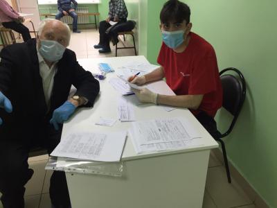 В Рязани активисты ОНФ помогают проводить вакцинацию от COVID-19