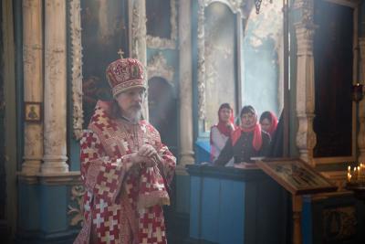 Владыка Марк возглавил литургию в Преображенском храме села Столпцы