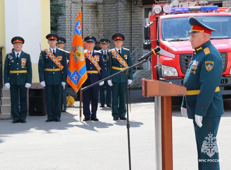 Первый замначальника рязанского ГУ МЧС завершил службу