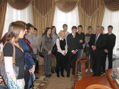 В Рязанской облдуме радушно приняли скопинских школьников