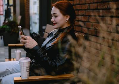 Рязанцам дали пять советов, как перестать «зависать» со смартфоном