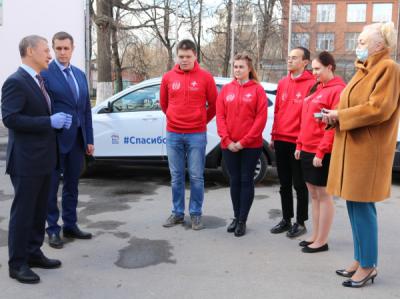 Рязанская больница и волонтёры-медики получили автомобили от регионального отделения «Единой России»