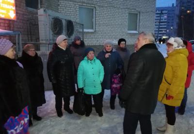Вениамин Синяков обсудил вопросы транспортного обслуживания Недостоево с жителями