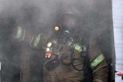 На пожаре в Рязани спасли молодого мужчину