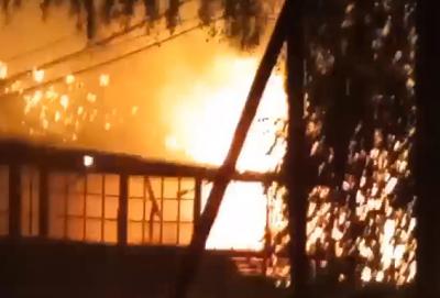 В Сапожке погорело нежилое здание