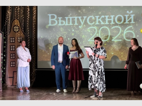 Депутаты Рязгордумы поздравили выпускников