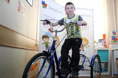 Рязанцы помогли приобрести велосипед-тренажёр ребёнку с инвалидностью