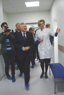 Олег Ковалёв посетил вторую поликлинику в Дягилевском военном городке