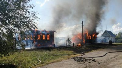 В Касимовском районе сгорели три дома