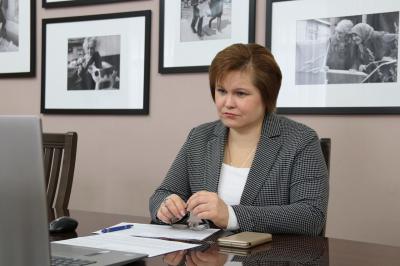 Елена Сорокина поручила сделать электророзетку в Наташкином парке