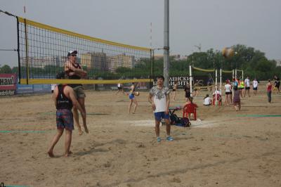 В Рязани начался отбор на первенство ЦФО по пляжному волейболу
