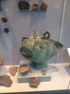 Скупщики цветного металла поделились с Шиловским музеем медной чашей возрастом более 2500 лет