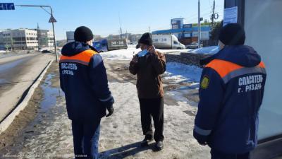 Рязанцам продолжают напоминать о необходимости носить маски