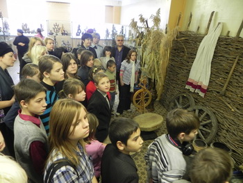 Воспитанники Шереметьево-Песочинского детского дома познакомились со скопинским гончарным промыслом