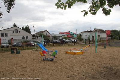 К началу учебного года в школе посёлка Борки появилась детская площадка